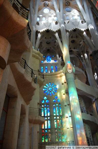 Sagrada Familia  - catedral
Sagrada Familia  - catedral, detalle interior.
