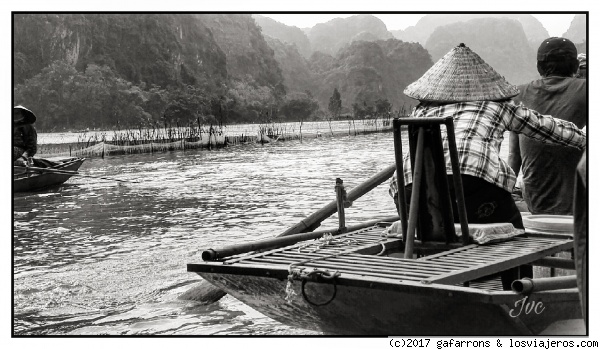 barcas, barcas taxi, Vietnam
barcas, barcas taxi, Vietnam
