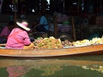 Barca de frutas, mercado flotante