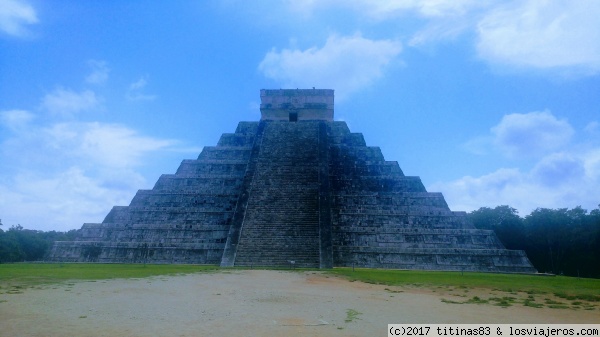pirámide de Kukulcan
pirámide de Kukulcan
