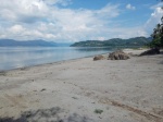 sibolazi beach en el lago toba