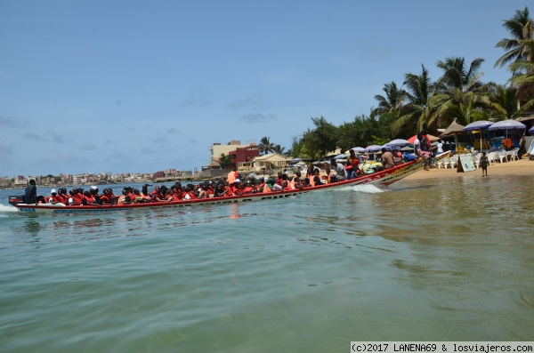 ISLA NGOR-DEL 10 AL 12-8-2016-SENEGAL
Gente llegando a la Isla de Ngor
