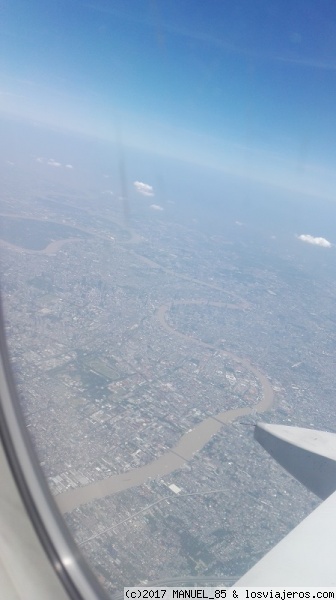 Bangkok desde el aire
Vistas de Bangkok sobrevolando con la compañía Bangkok Airways
