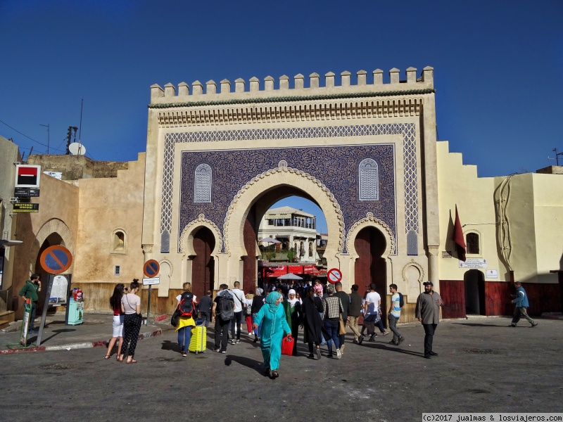 Fez: Como ir del aeropuerto a la medina en bus - 1 semana en Marruecos solo Fez, Chefchaouen y Rabat (5)