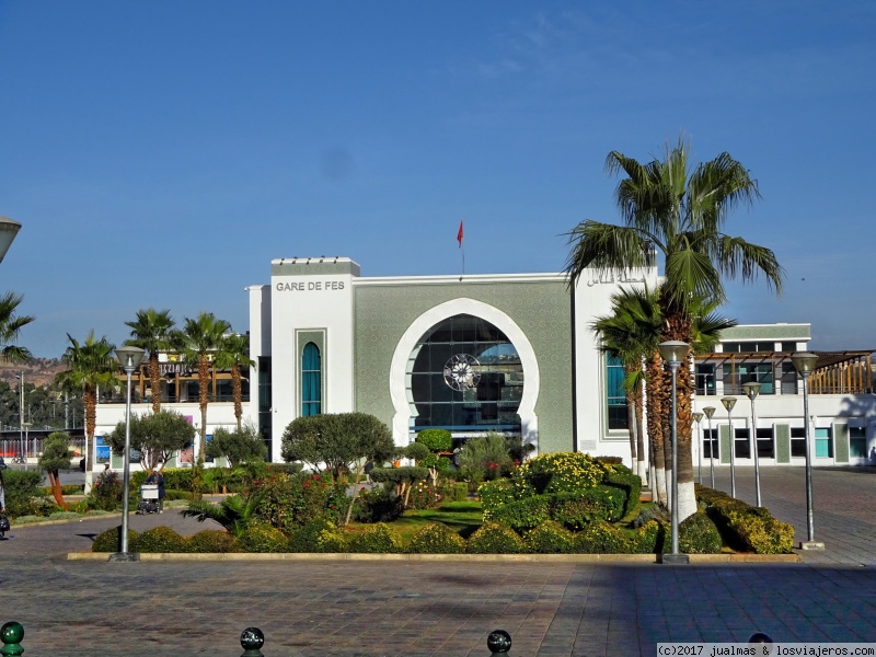 Fez: Como ir del aeropuerto a la medina en bus - 1 semana en Marruecos solo Fez, Chefchaouen y Rabat (3)