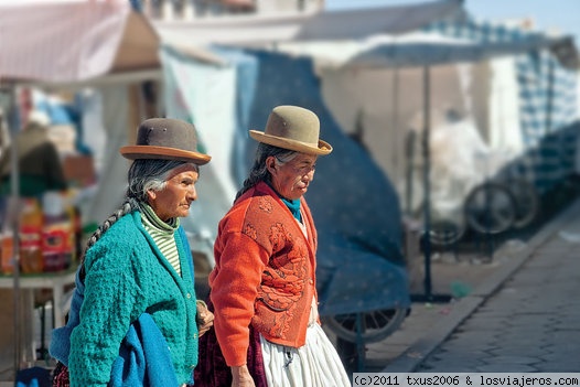 Mujeres de Bolivia
Un par de mujeres paseando por Uyuni, Bolivia
