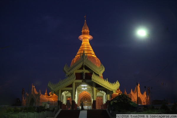 Maha Wizaya Pagoda
Maha Wizaya Pagoda de Yangon.
