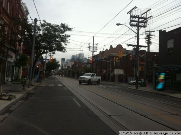 Queen St. West.
Toronto a primera hora de la mañana.
