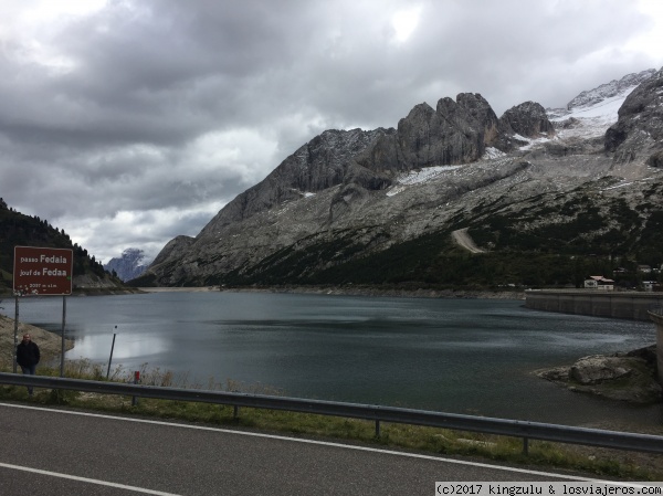 Lago Fedaia
Lago Fedaia
