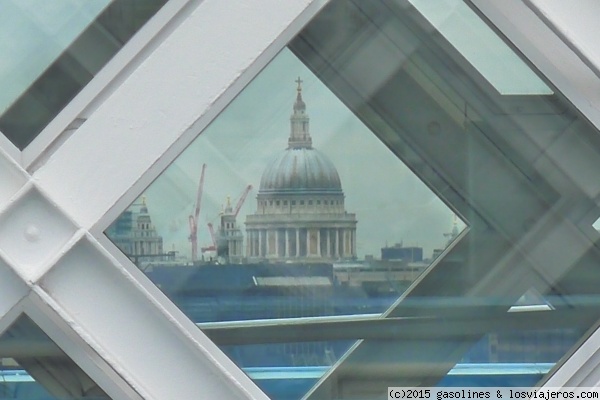 La catedral de San Pablo en Londres
Vista de la catedral de San Pablo desde el Puente de Londres
