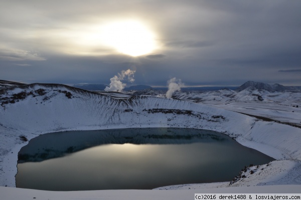 Crater de Viti
Fumarolas, nieve, crater, belleza...
