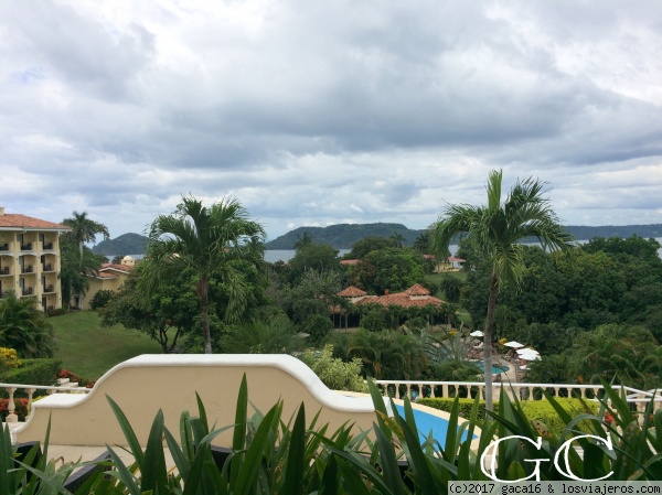 HOTEL OCCIDENTAL GRAN PAPAGAYO, GUANACASTE
recepción del hotel con vistas a la piscina y la playa.
