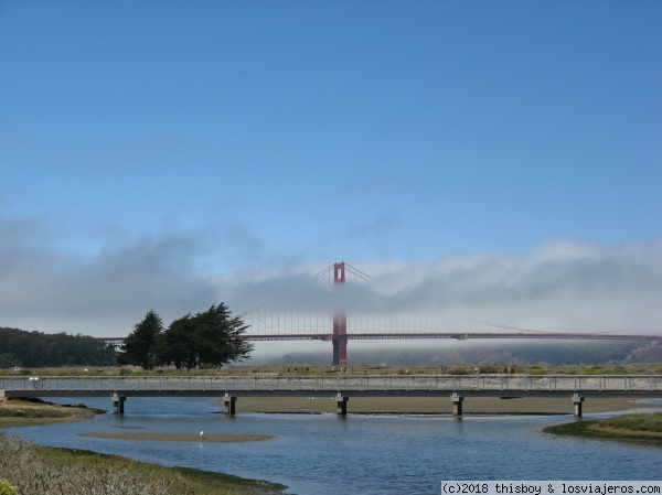 San_Francisco_Golden_Gate_1
El Golden Gate con niebla y aún muy lejos
