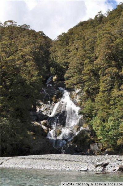 059_Cascadas(2)HaastPass
Otras cascadas en el Haast Pass
