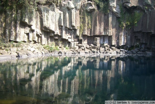 Reflejos en Jeju
Lago natural en la isla de Jeju.
