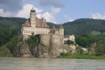 Castillo en el Danubio