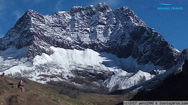 Pie del Nevado Ausangate
la cuarta montaña mas grande de todo Peru Ausangate

