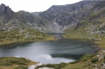 Vista de uno de los lagos de Rila