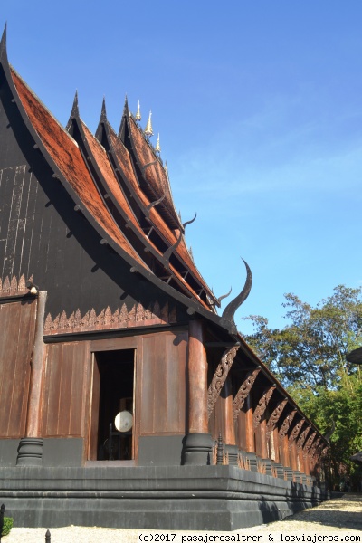 Templo negro de Chiang Rai
Templo negro de Chiang Rai
