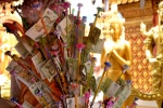 Ofrendas en Wat Phra That Doi Suthep