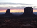 Amanecer en Monument Valley Nacíón Navajo