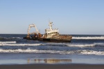 Barco en la Costa de los esqueletos