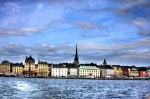 Fachada marítima de Gamla Stan camino de la isla de Djurgarden