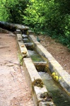 Ruinas del Monasterio de la Murta en Alzira. Canaleta que abastece el estanque para almacenar agua.