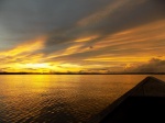 Atardecer en el Rio Amazonas - Iquitos - Perú