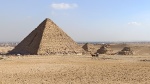 Pirámide de Micerinos y las pirámides de las reinas