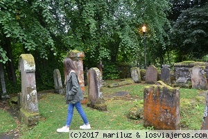 CEMENTERIO DE LUSS
Alrededor de la Iglesia de Luss hay un cementerio que parece sacado de una película
