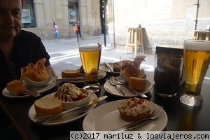 PINTXOS EN PAMPLONA
Estos son del Bar Gaucho, pero por toda Pamplona se pueden comer pintxos muy buenos
