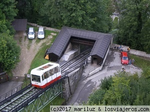 FUNICULAR (subida al castillo)
Al castillo de Salzburgo se sube con un funicular.
