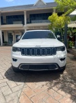 Beautiful Jeep Cherokee Limited 2017 panoramic roof