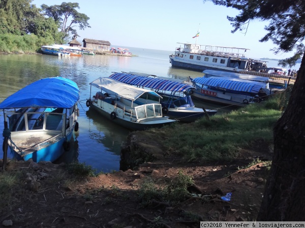 Embarcadero en Bahir Dar
Embarcadero para contratar barca y visitar iglesias Lago Tana

