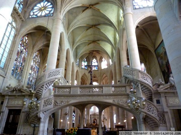 Saint Etienne du Mont. París
Interior de la iglesia de St. Etiene du Mont donde se puede apreciar el denominado 