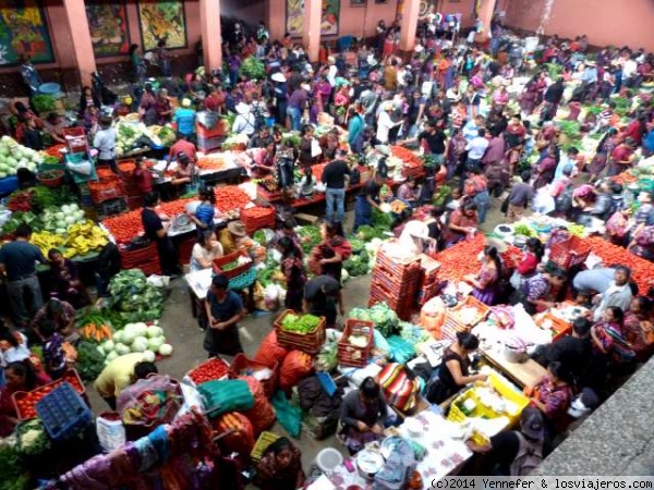 Otra vista del mercado de Chichi (guatemala)
Zona del mercado de fruta y verdura en Chichi
