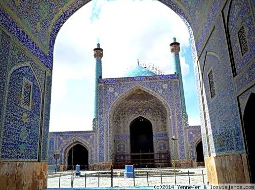 MEZQUITA DEL IMAN. ISFAHAN (IRÁN)
Está considerada una obra maestra de la arquitectura mundial. Es de la época safavida
