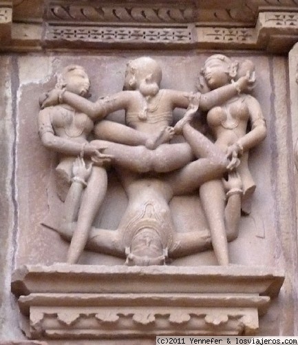 Templo Kandariya Mahadeva.- Khajuraho (India)
Una de las figuras de los templos de Khajuraho (India)
