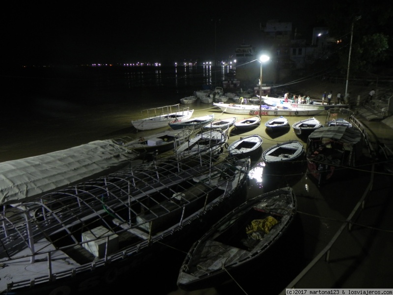 SEPTIMA ETAPA: VARANASI: LOS GHATS MANIKARNIKA Y DASSASWAMEDH - INDIA POR LIBRE. INDESCRIPTIBLE (5)