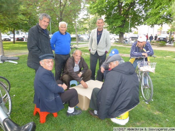 Albaneses I
jugadores de dominó en los parques de Shkodra
