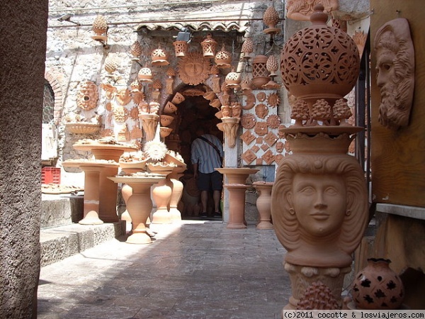 Tienda de terracotas de Palermo ( Sicilia )
Una de las muchas tiendas,  con su famosas terracotas
