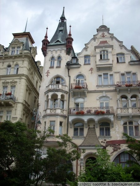 Karlovy - Vary ( Rep. Checa )
Uno de los preciosos edificios de esta bella ciudad balneario
