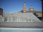 Fuente  de la Hispanidad en la Plaza del Pilar ( Zaragoza )