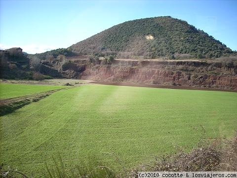 Volcán Sta. Margarita en la Garrotxa ( Olot )
Este tiene la chimenea cerrada..............
