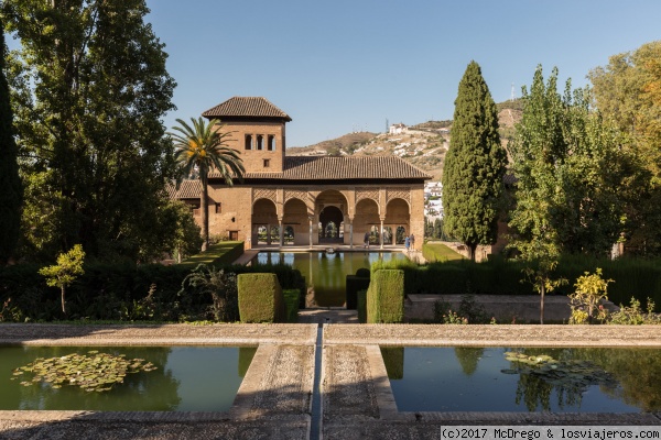 PALACIO DEL PARTAL (ALHAMBRA DE GRANADA)
El palacio está situacio en los Jardines de la Alhambra de Granada
