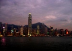 Anochece en Hong Kong