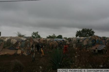 recien entrado a somaliland
por una frontera al sur de ethiopia al norte de somalia entramos a somaliland, entramos por alli porque nuestro carne de passage era 