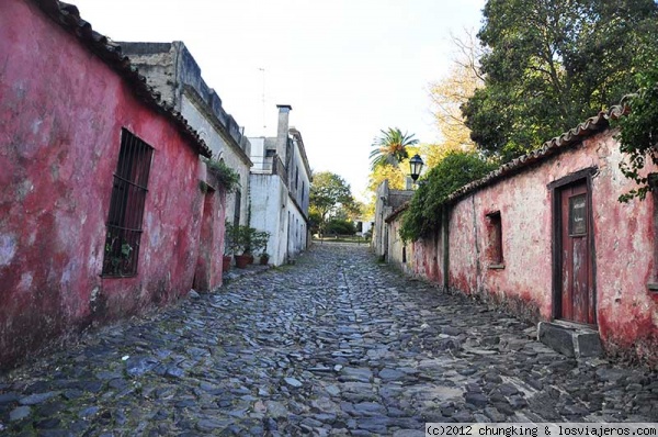 calle de los suspiros en Colonia del Sacramento
calle de los suspiros en Colonia del Sacramento
