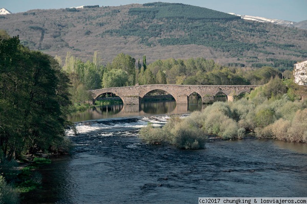 Puente medieval del Barco de Avila
puente románico sobre el Tormes, en el Barco de Avila
